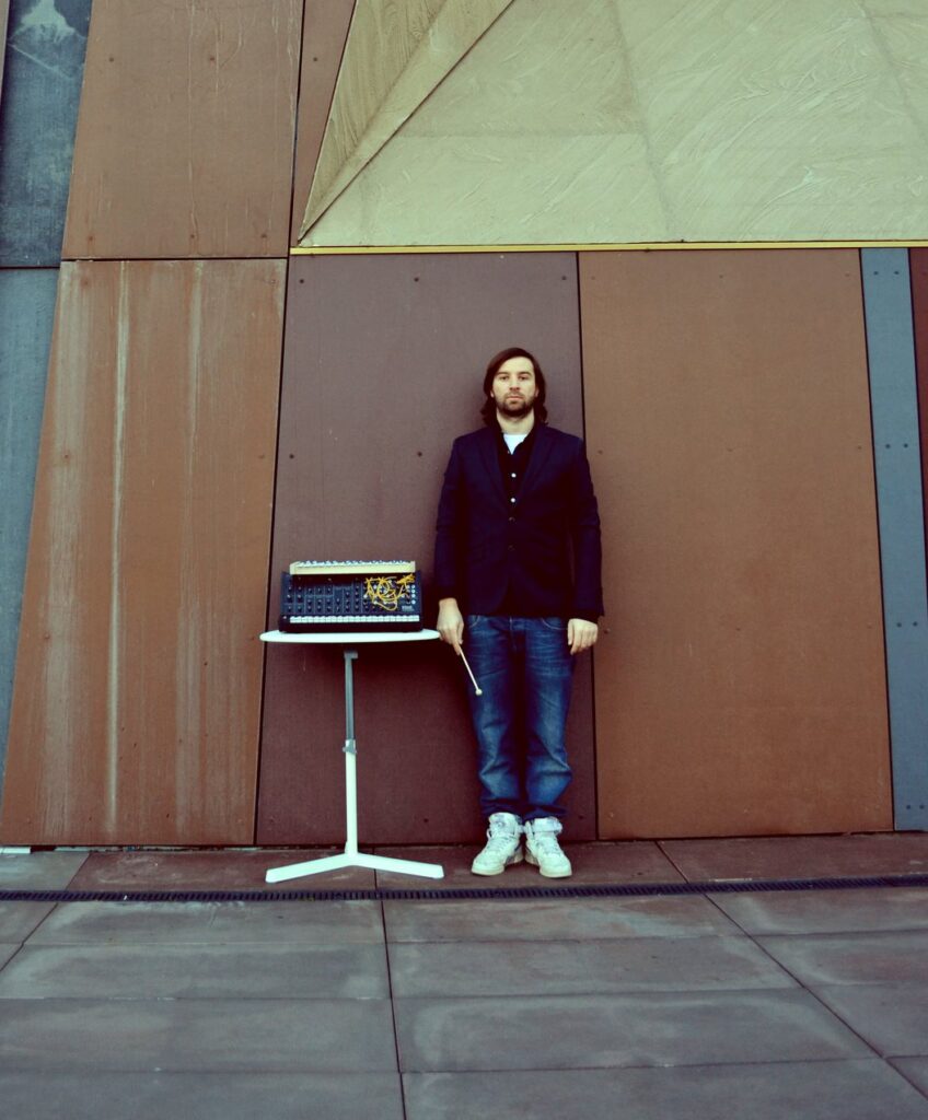 Bartek Persich - Jestem kompozytorem i konsultantem muzycznym z ponad 20-letnim doświadczeniem